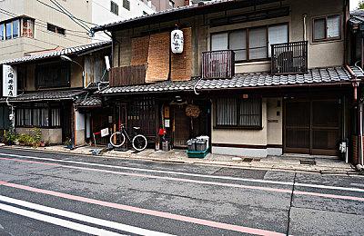 塔防角色扮演游戏《守护者的探险2：废墟毒雾》计划于1月30日推出